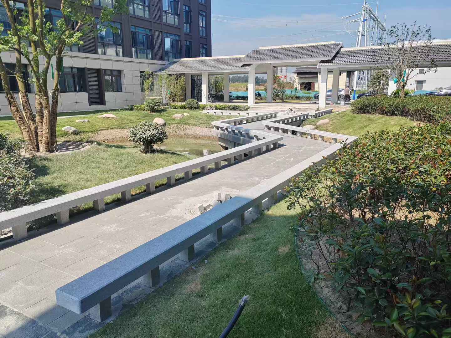 衡水 芝麻灰小区坐凳&栏杆安装效果